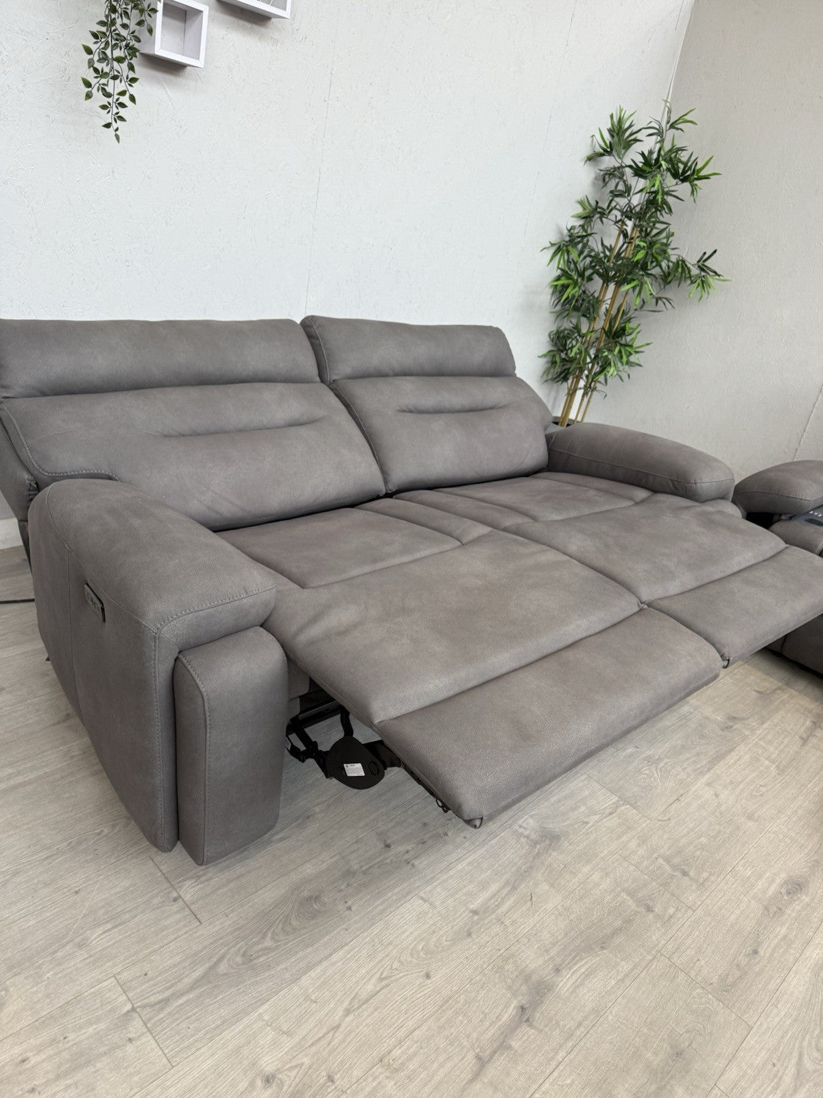 Furniture Village CINEMAX 3 Seater + 2 Seater Power Recliner Media Sofa Set.