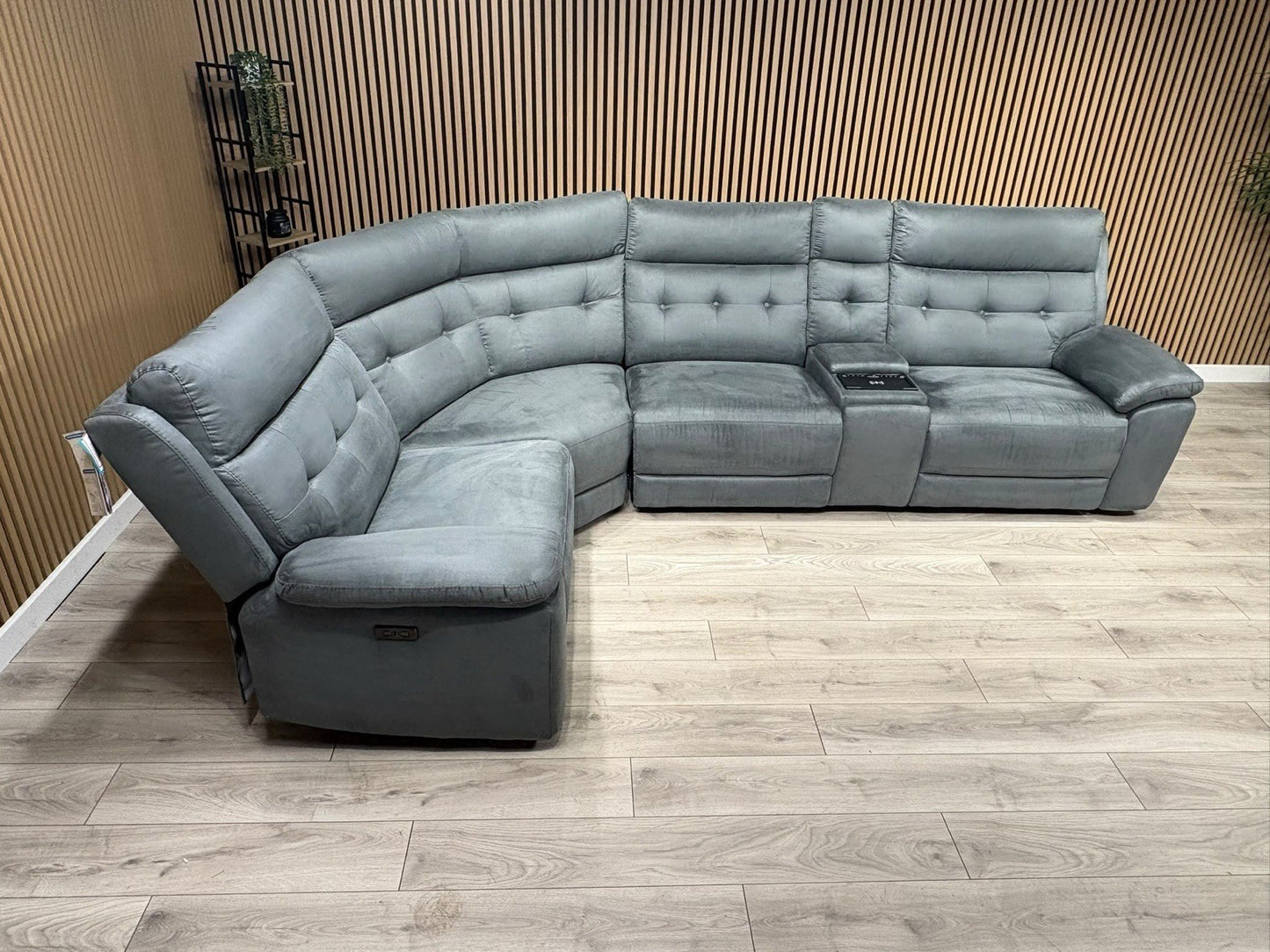 SCS Belford 1 Corner 3 Power Recliner Sofa with Media Console - RRP £2599