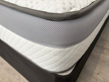 Silentnight DAZE Memory Cool 1000 Pocket 5ft Kingsize Mattress - RRP £899