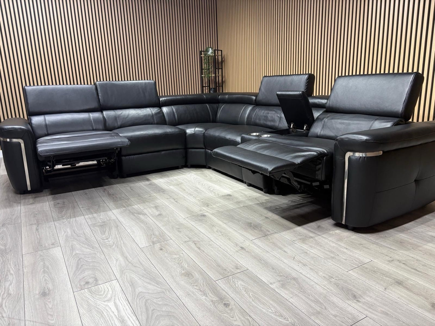 VENICE Leather 2 Corner 2 Power Recliner Sofa + Console - RRP £5,599