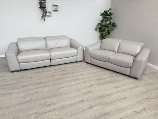 Furniture Village XAVIER Leather 3 + 2 Seater Sofa Set, Power Recliner RRP £4390
