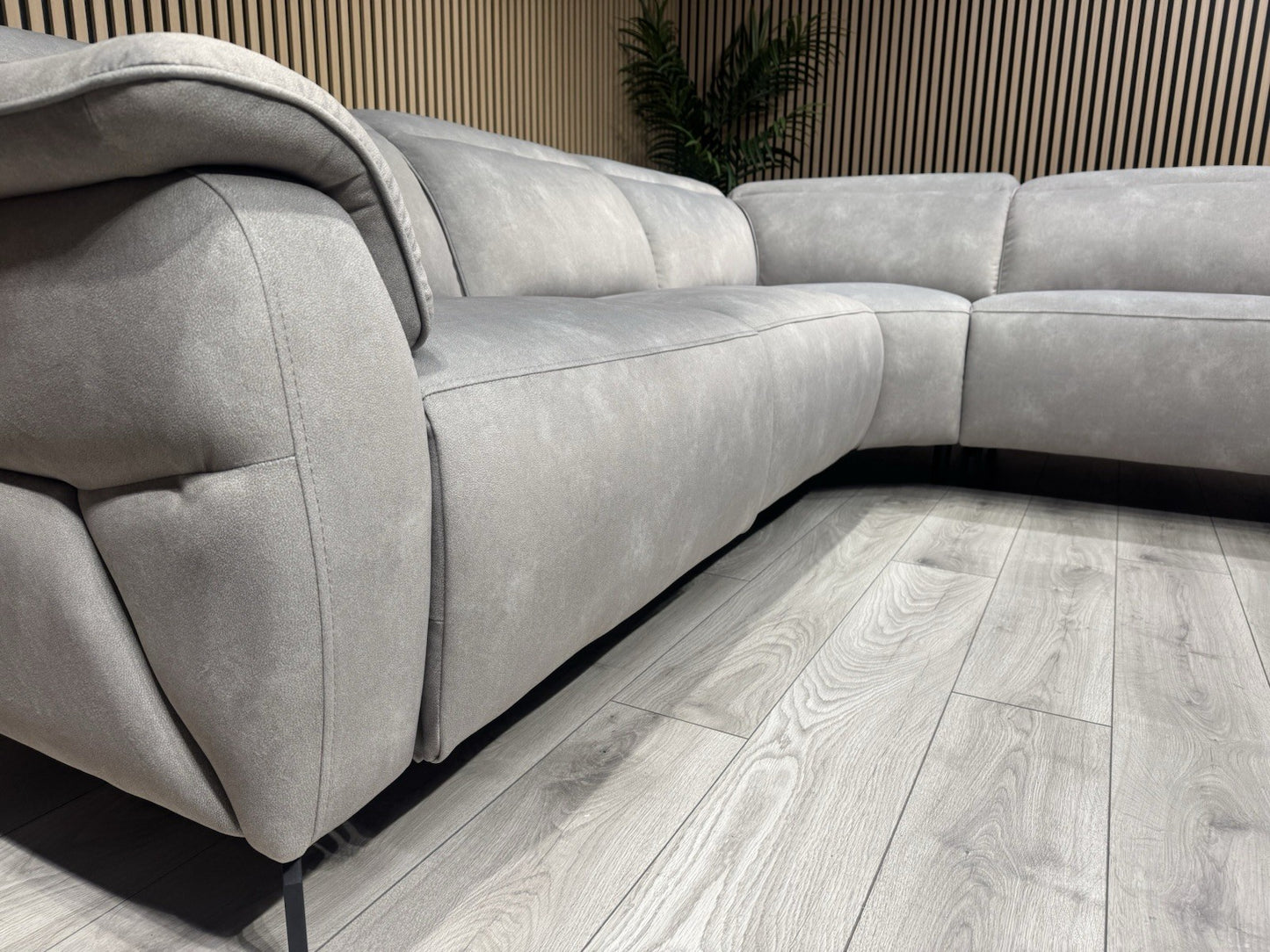 Furniture Village EZRA Style Fabric RHF Corner Sofa Power Recliners - RRP £3295