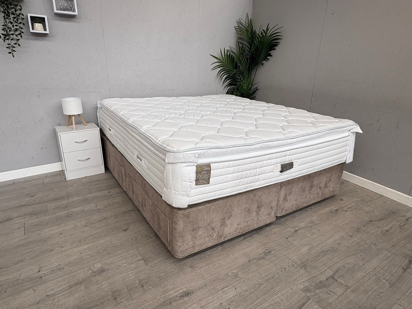 Staples Eco Latex Refresh Pocket 3000 6ft Superking Mattress - RRP £1,799