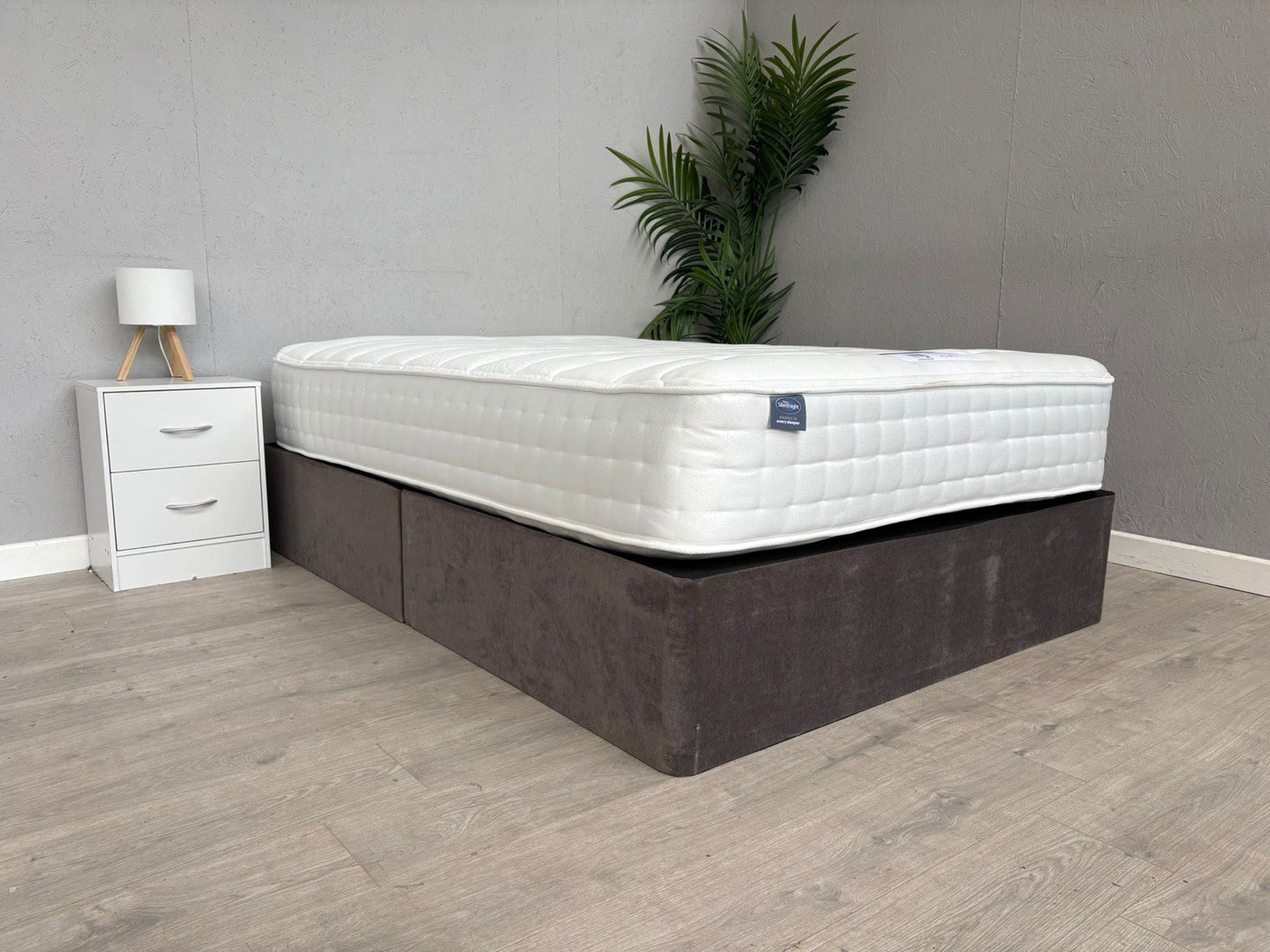 Silentnight Pocket Luxury 2800 Pocket Sprung 4ft 6 Double Mattress - RRP £699