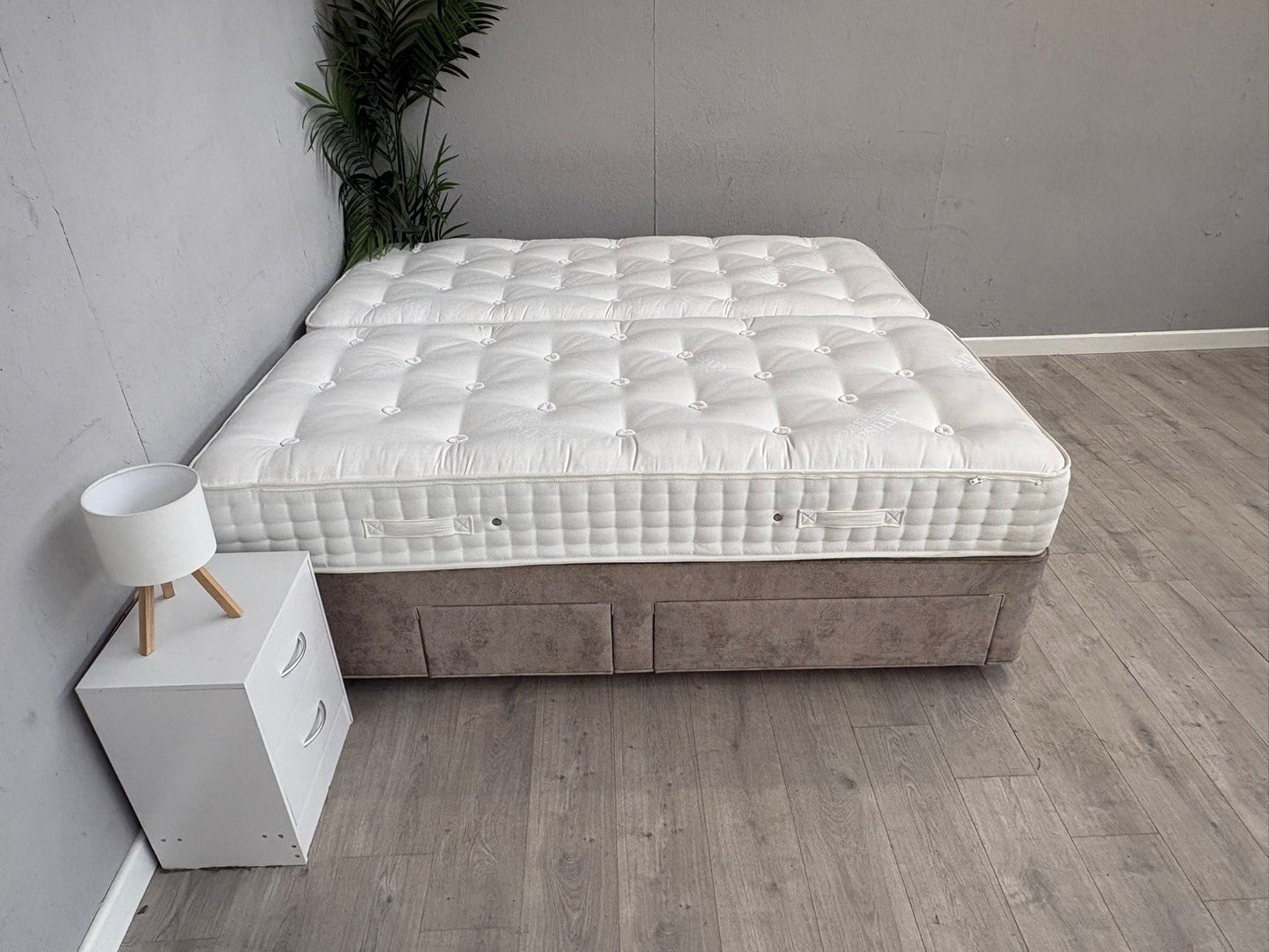 Staples and Co. Artisan UTOPIA 6ft Superking Zip & Link Mattress - RRP £2,999