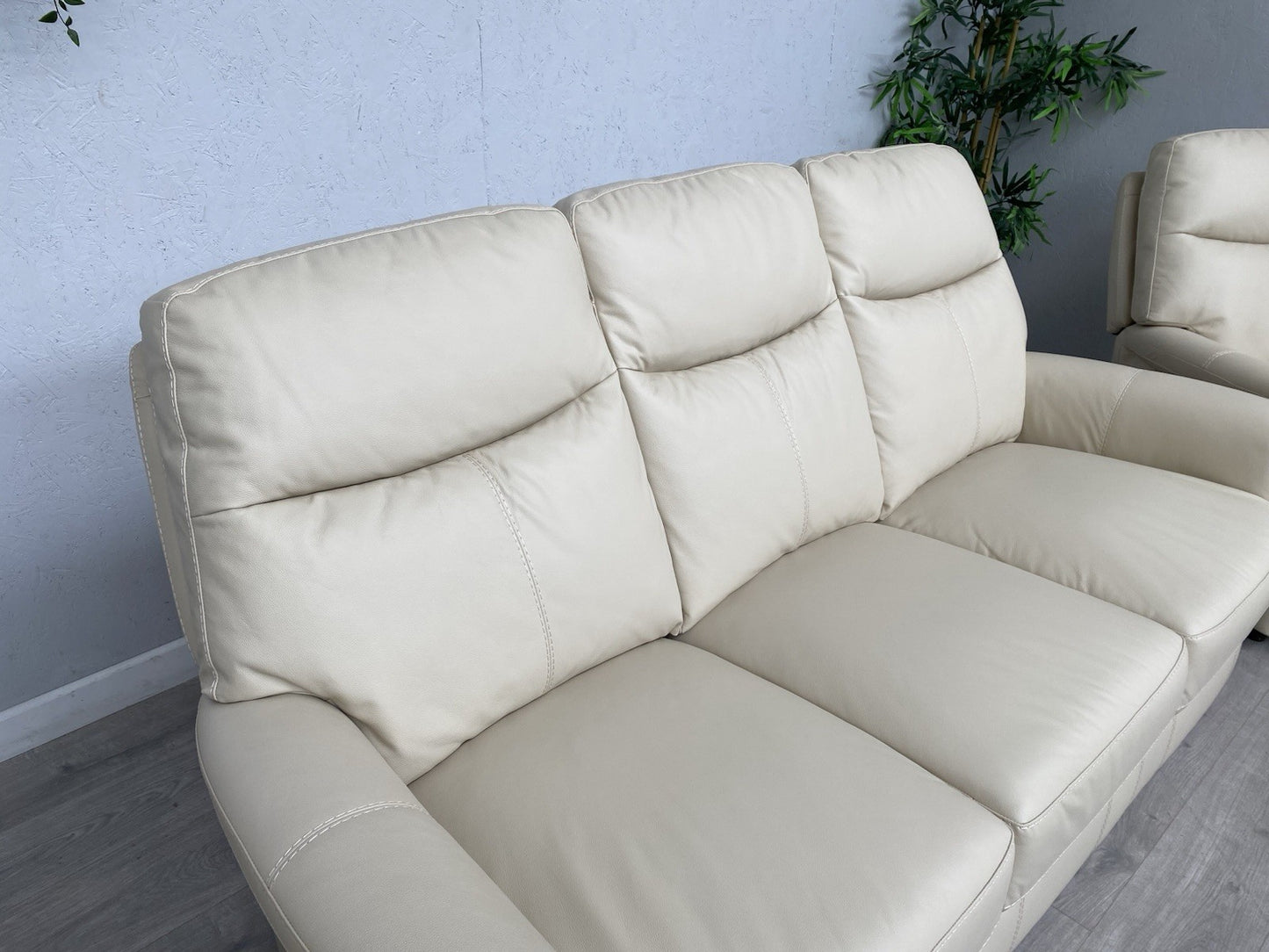 Furniture Village LILLE Leather Compact 3 Seat Sofa + 2 x Armchairs - RRP £3,185