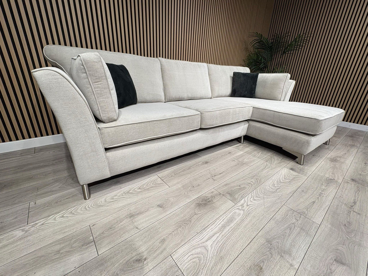 Furniture Village SASHA Fabric Large RHF Chaise Corner Sofa - RRP £3,295