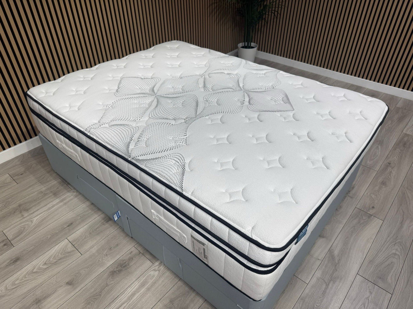 IGEL Nanotech 5000i 5ft Kingsize Mattress, Firm - RRP £1,999