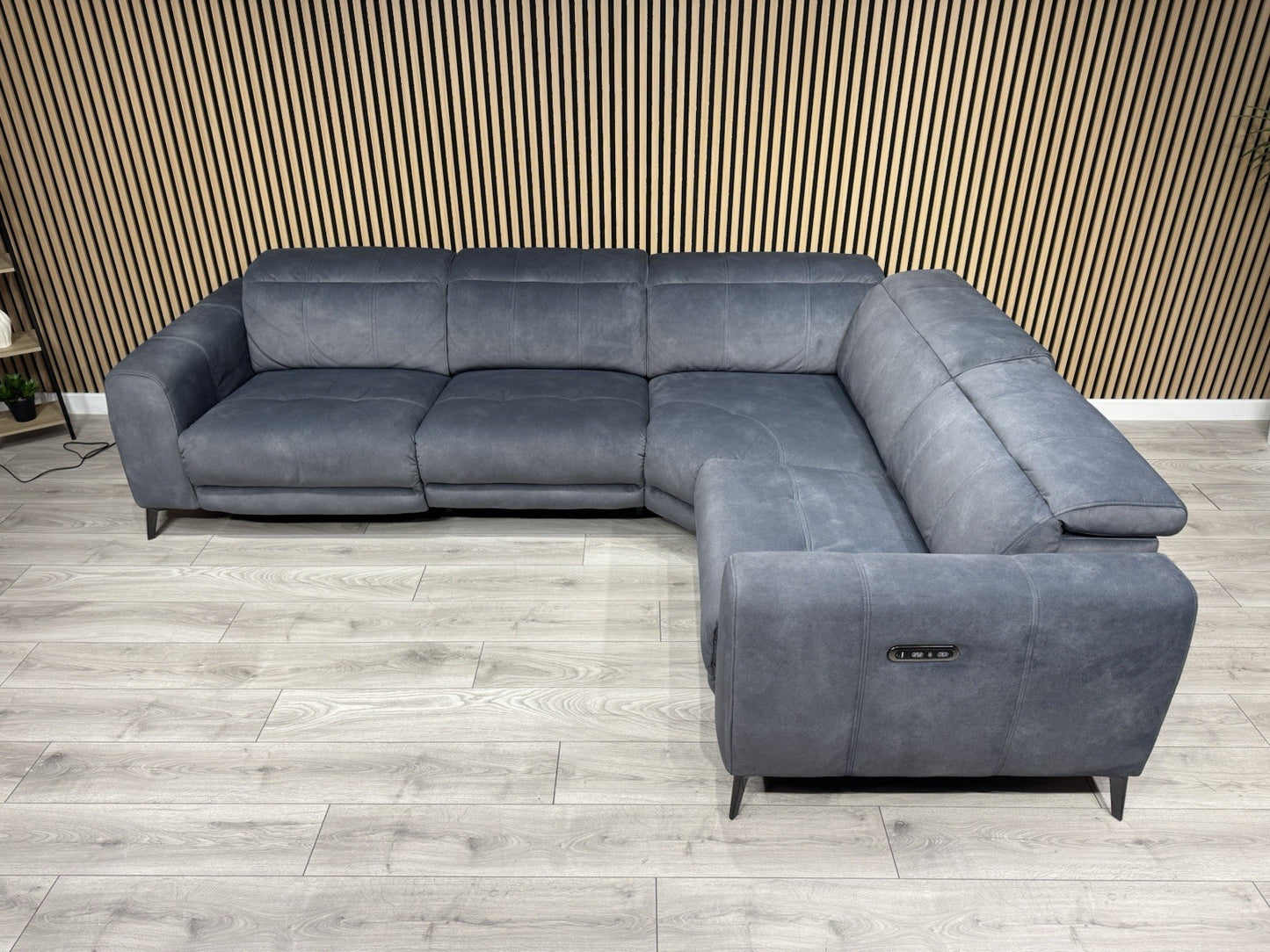 Furniture Village EZRA Fabric RHF Double Power Recliner Corner Sofa - RRP £3,295