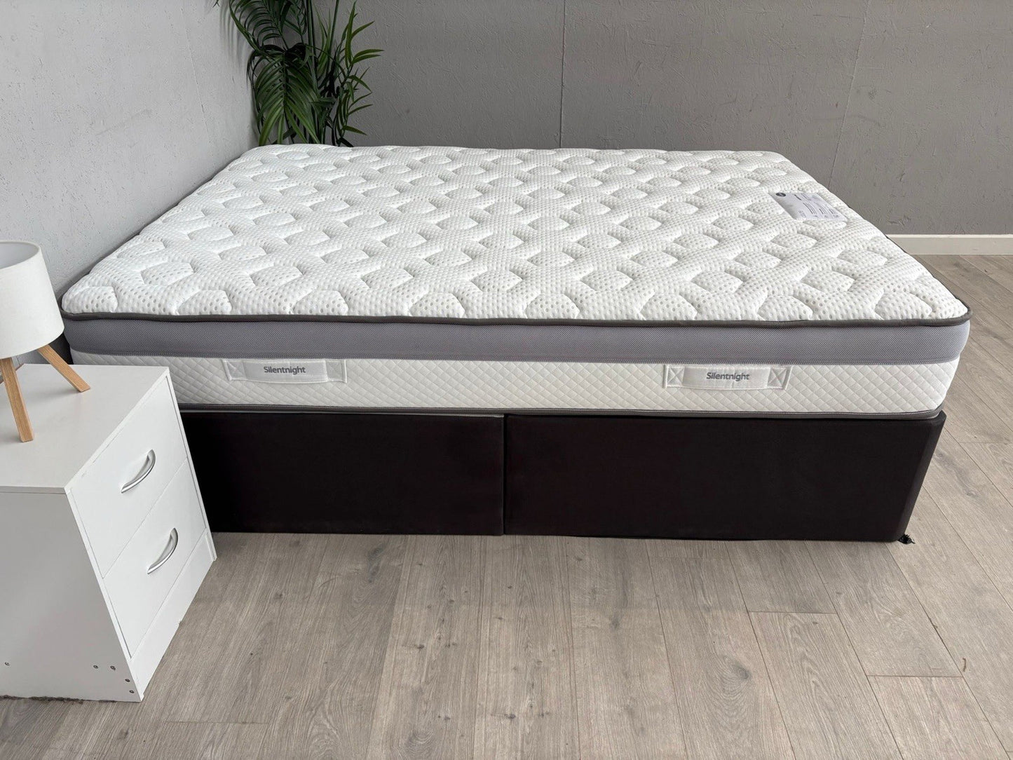 Silentnight DAZE Memory Cool 1000 Pocket 5ft Kingsize Mattress - RRP £899