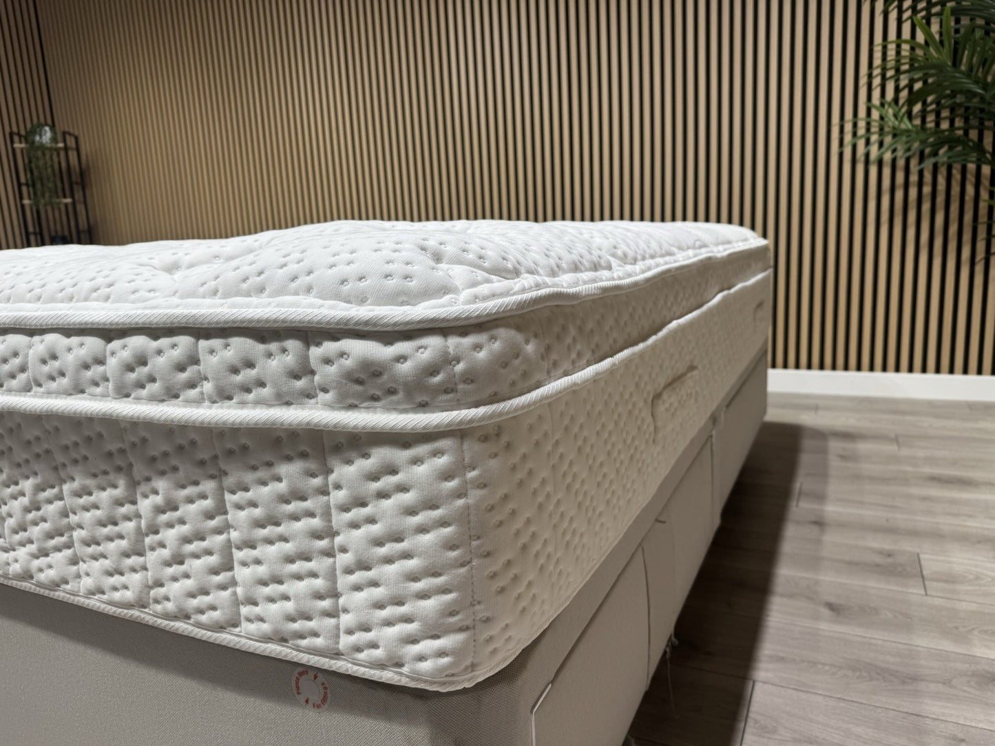 IGEL Advance 2050i 6ft Superking Mattress, Firm - RRP £1,899