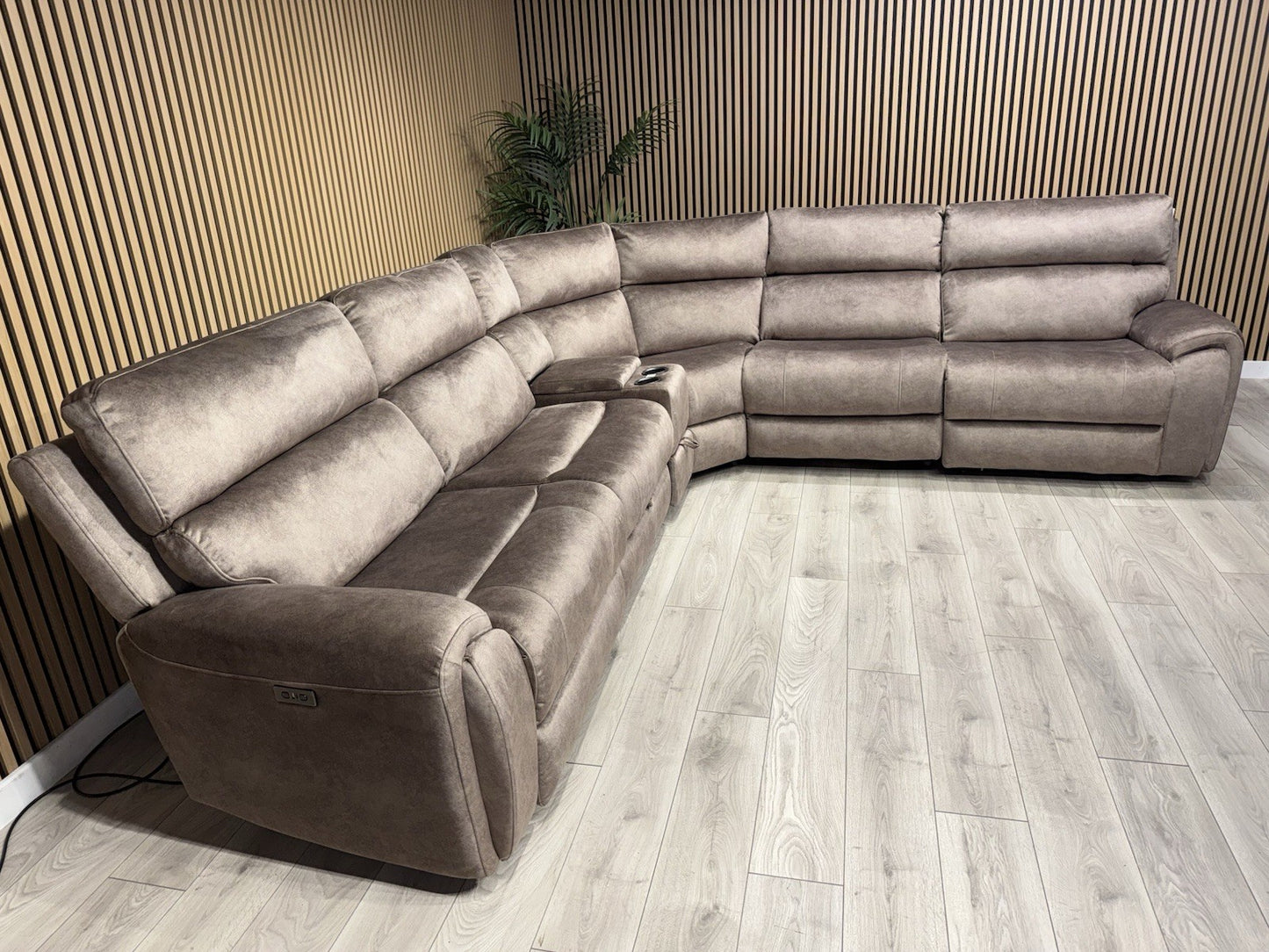 DFS Sample VEGAS Fabric 2 Corner 2 Power Recliner Sofa + Console - RRP £2999