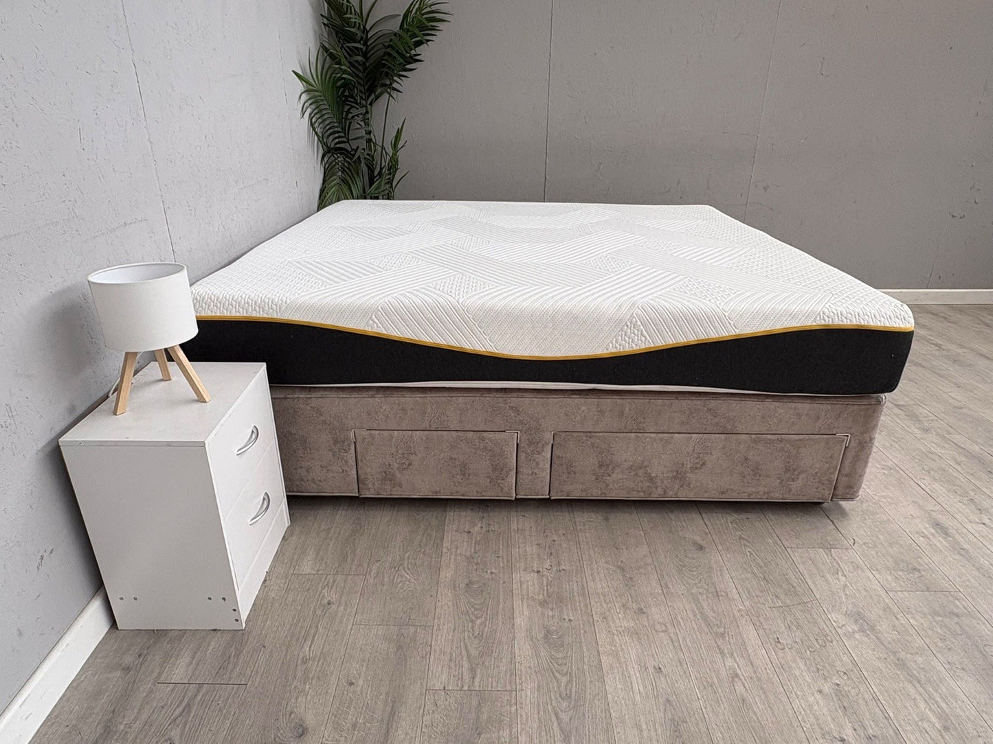 EVE Pure Memory 6ft Superking Mattress, Medium - RRP £1,549