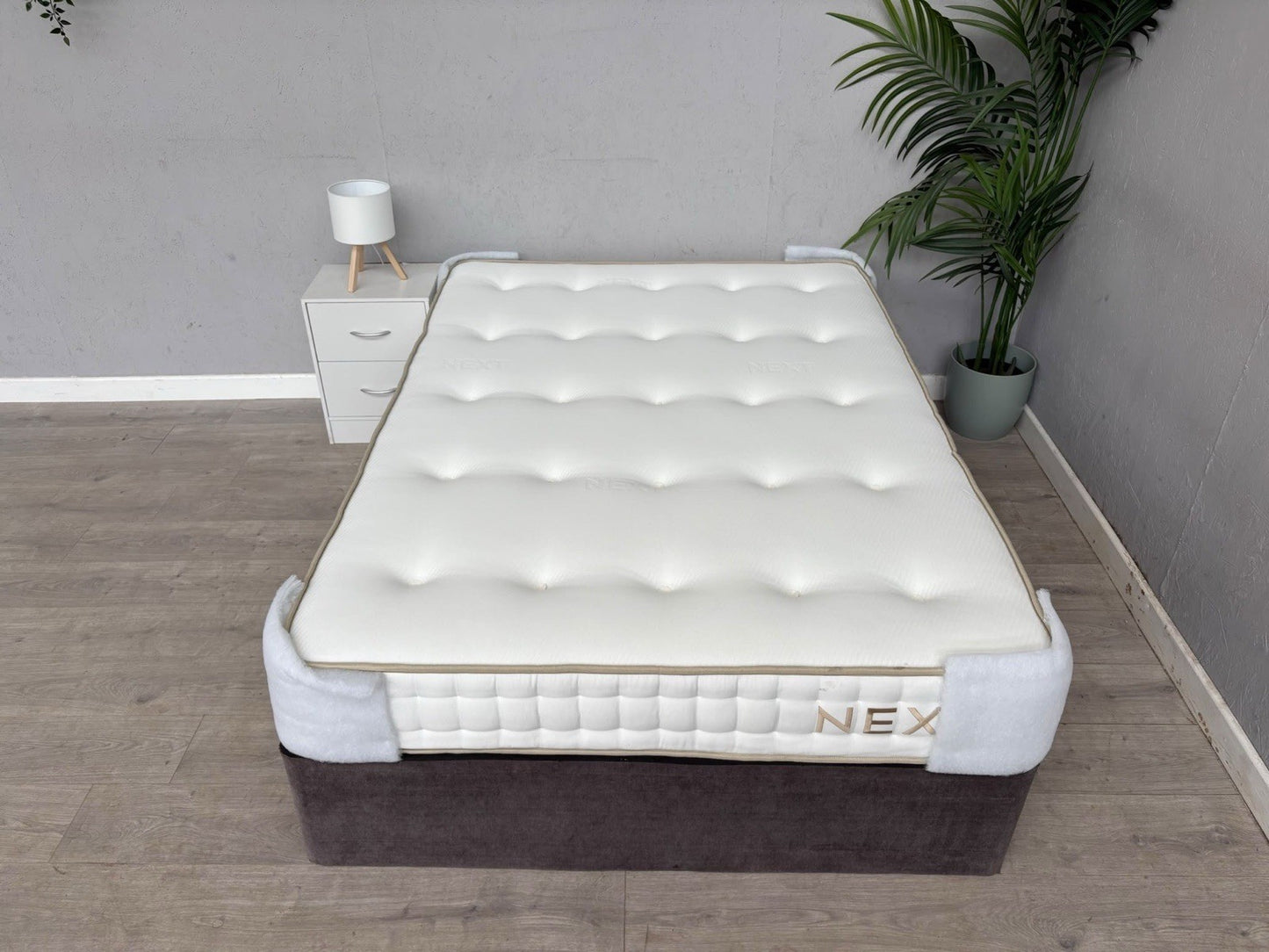 NEXT Comfort 1000 4ft 6 Double Mattress, Medium - RRP £399