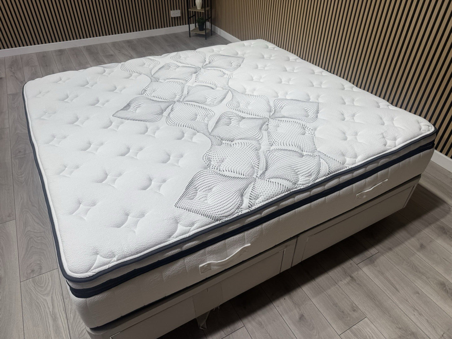 IGEL Nanotech 3500i 6ft Superking Mattress, Firm - RRP £2,099