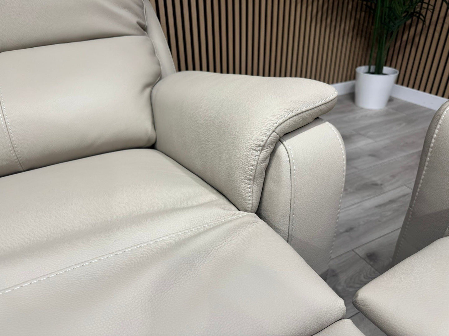F. Village Nicoletti VITO Leather 3 + 2 Seater Power Recliner Sofas - RRP £7,190