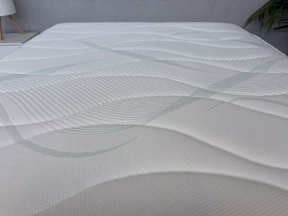 Slumberland AIR 2 Memory 4ft 6 Double Mattress, Firm - RRP £599