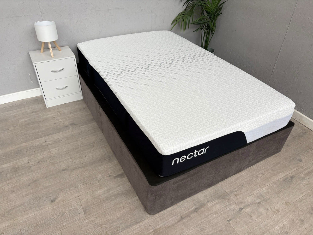 NECTAR Classic Hybrid 4ft Small Double Mattress, Medium / Firm - RRP £499