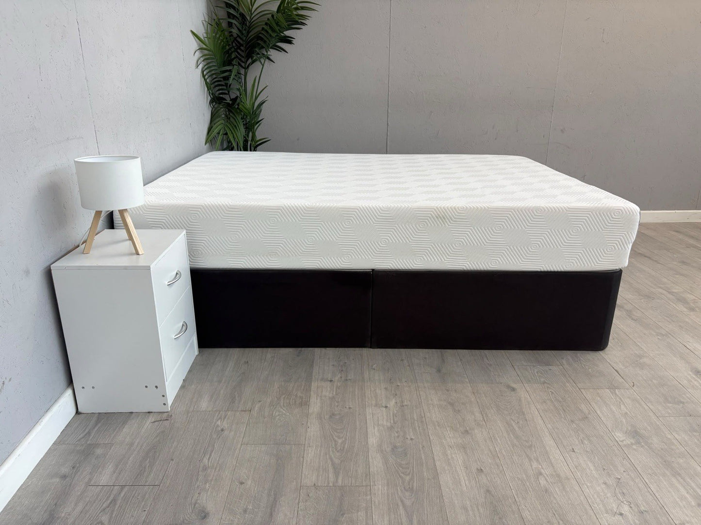 TEMPUR EASE 25 - 5ft Kingsize Mattress, Medium Firm - RRP £1599