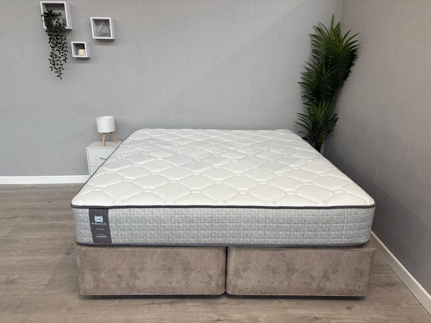 Sealy Elevate NEWTON 6ft Superking Mattress, Firm - RRP £1,999