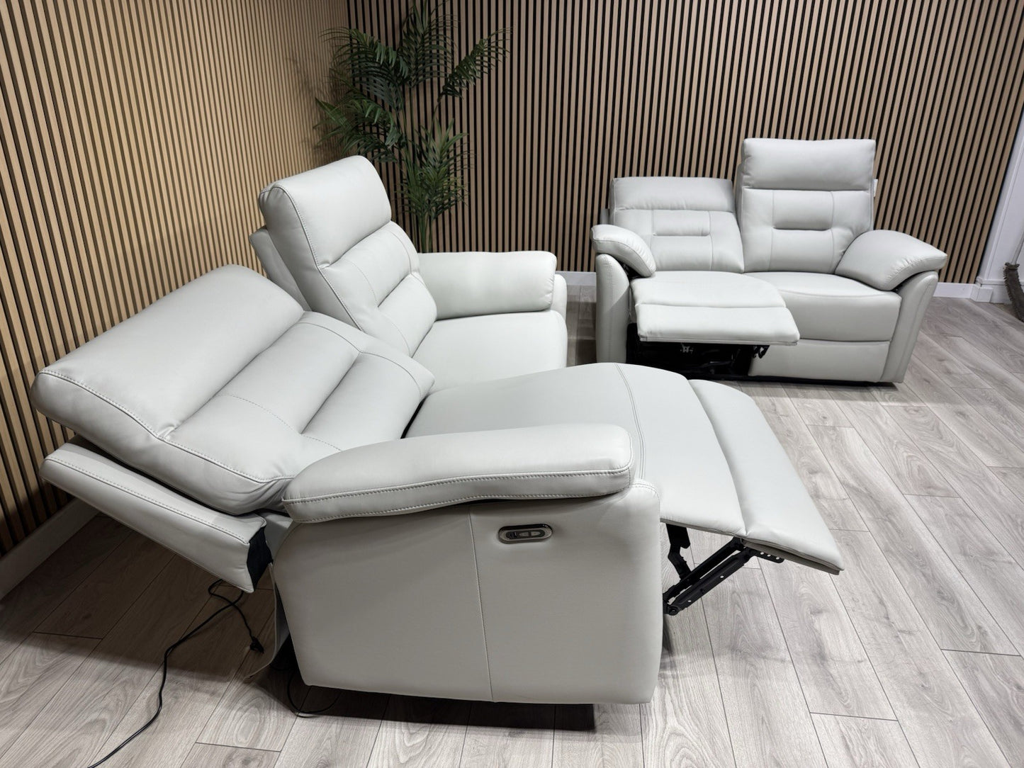 TREND Leather 3 + 2 Seater Power Sofa Set - RRP £4595