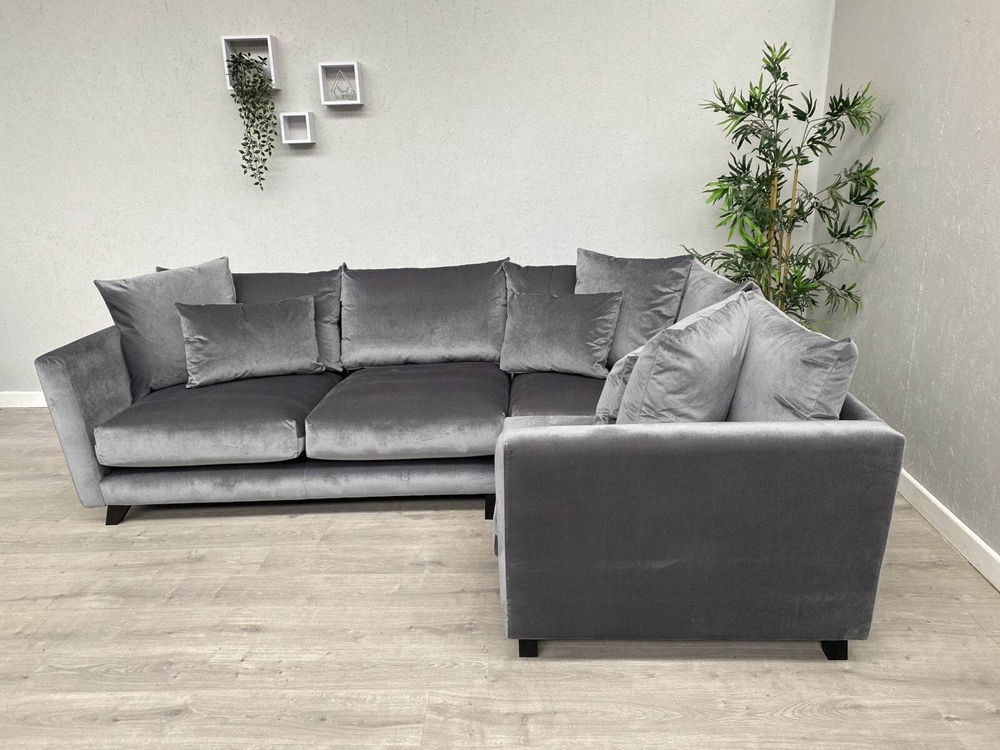Ashley Manor PONTI Fabric Velvet RHF Corner Sofa ( 3 Corner 1 ) Grey - RRP £2699