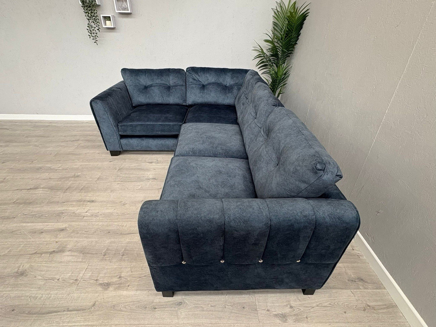 Furniture Village ARIANA Small Fabric LHF Classic Back Corner Sofa - RRP £3,695