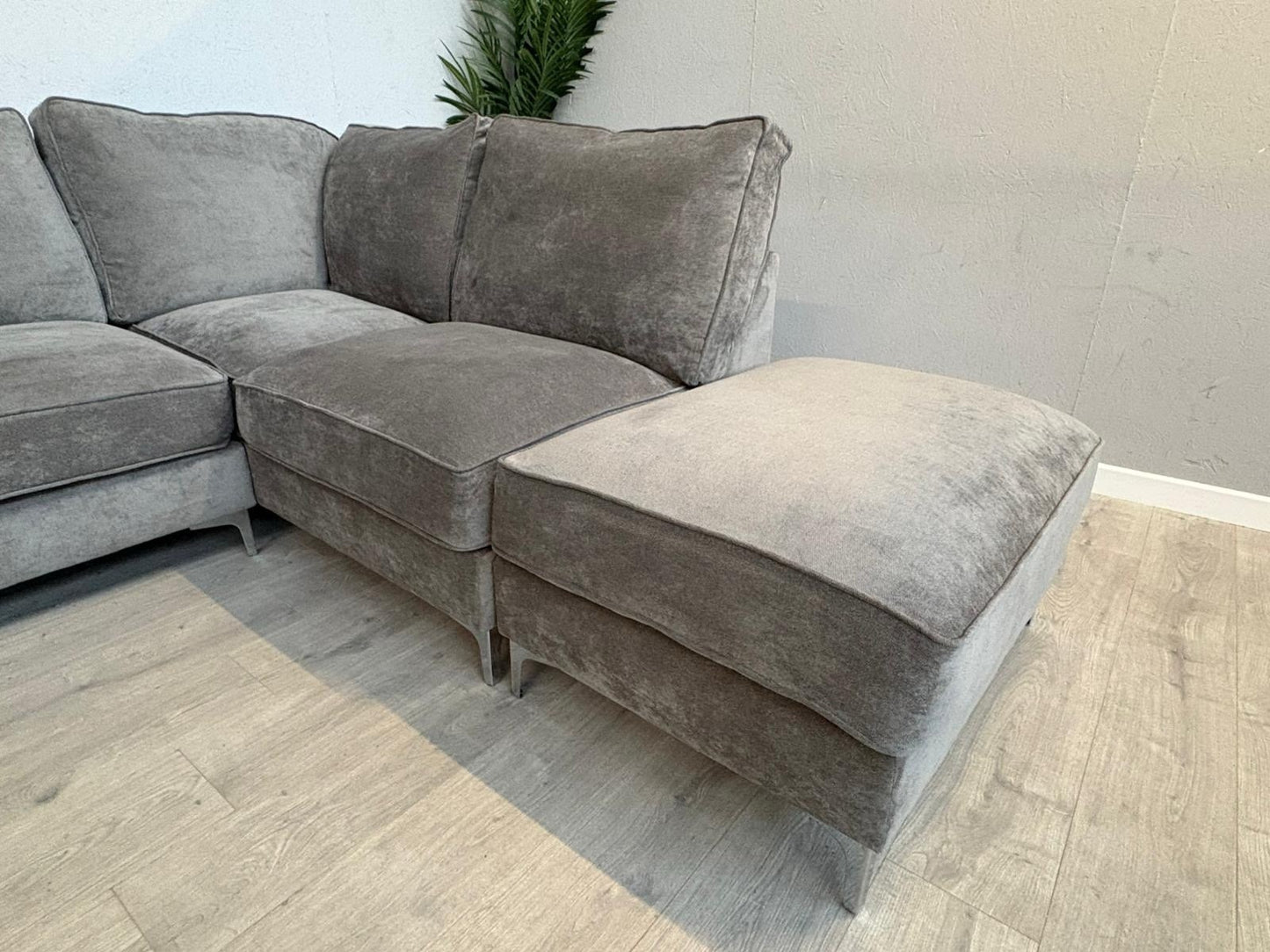 Furniture Village LEGEND RHF Classic Back Fabric Chaise Corner Sofa - RRP £1895