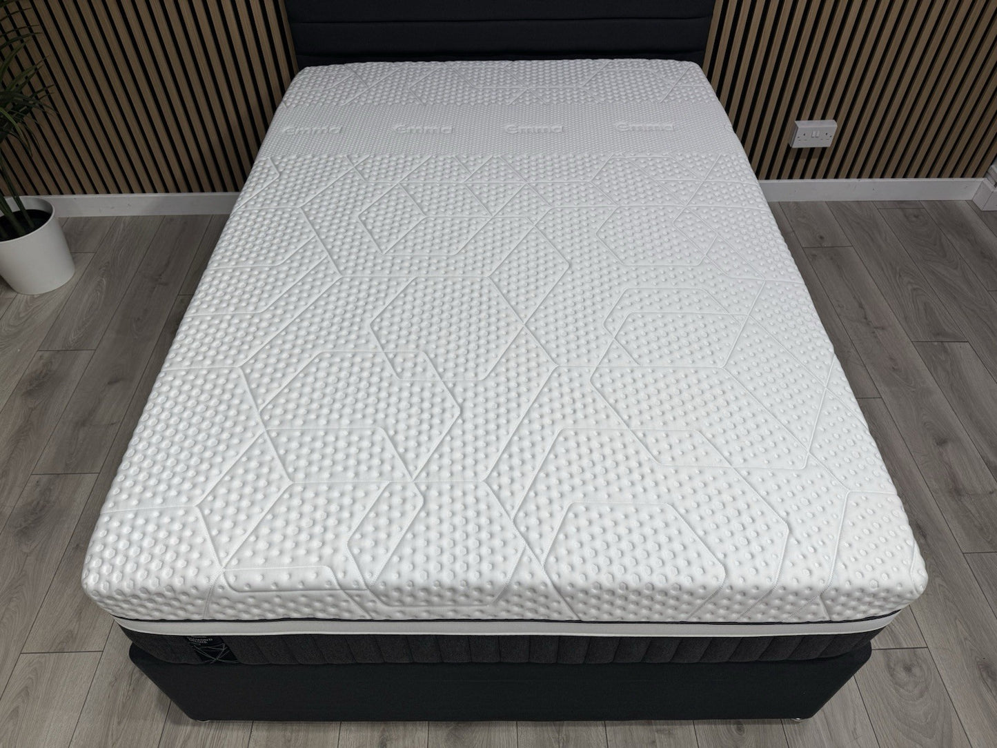 EMMA - Diamond Deluxe Hybrid 4ft 6 Double Mattress - RRP £1,999