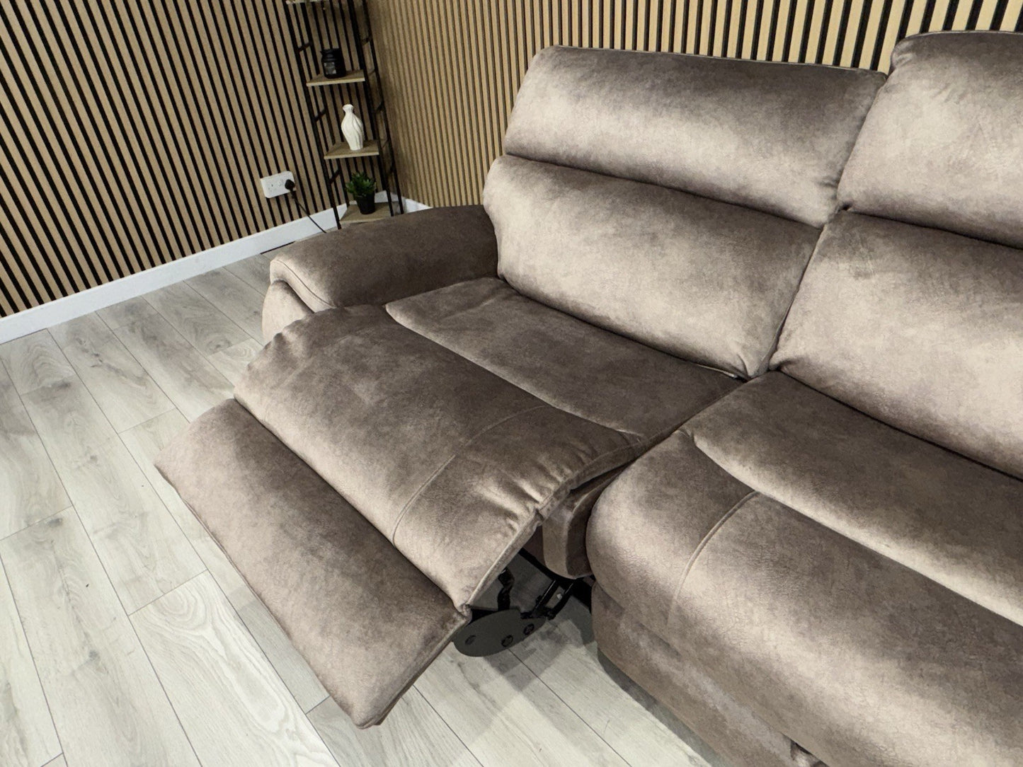 DFS Sample VEGAS Fabric 2 Corner 2 Power Recliner Sofa + Console - RRP £2999
