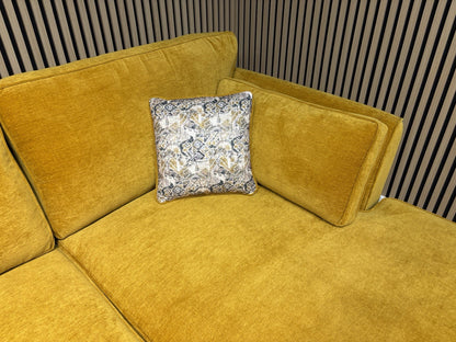 Furniture Village SASHA Fabric Large RHF Chaise Corner Sofa - RRP £3,295