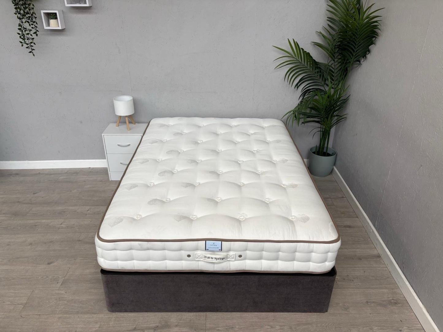 Tuft & Springs Indulgence 1000 Pocket 4ft 6 Double Mattress - RRP £569