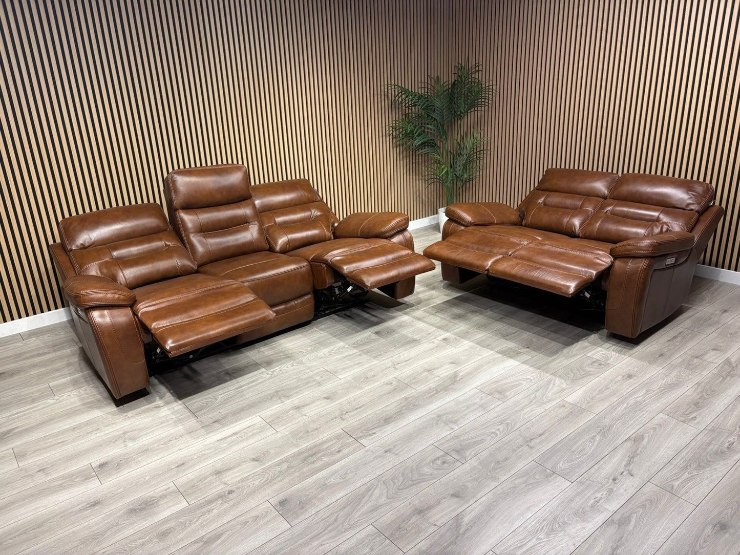 Kingsbury Premium Leather 3+2 Seater Power Recliner Sofa Set - RRP £3898