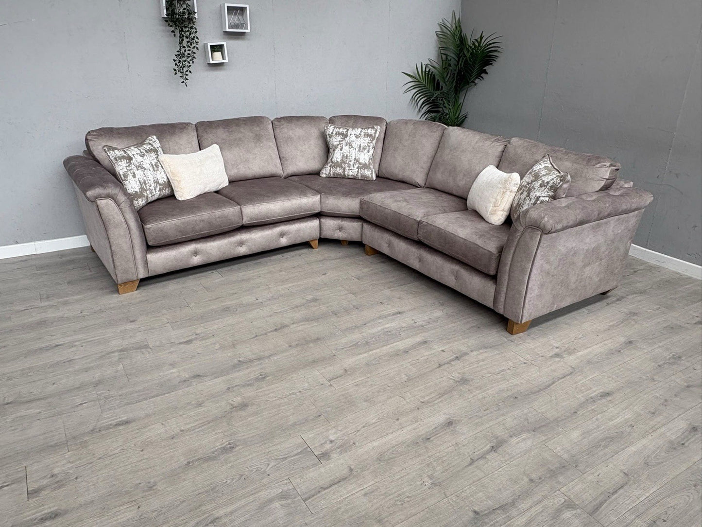 Furniture Village - Aura Large Classic Back Corner Sofa RRP - £3795