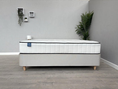 IGEL Nanotech 2050i 6ft Superking Mattress, Firm - RRP £1,649