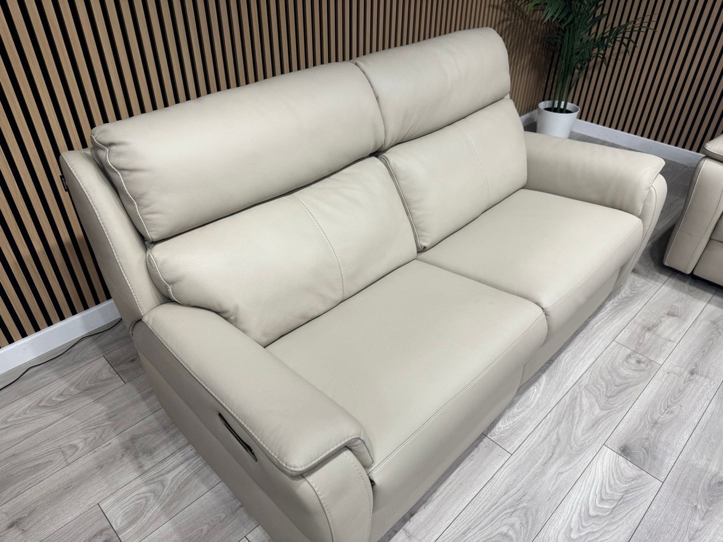 F. Village Nicoletti VITO Leather 3 + 2 Seater Power Recliner Sofas - RRP £7,190