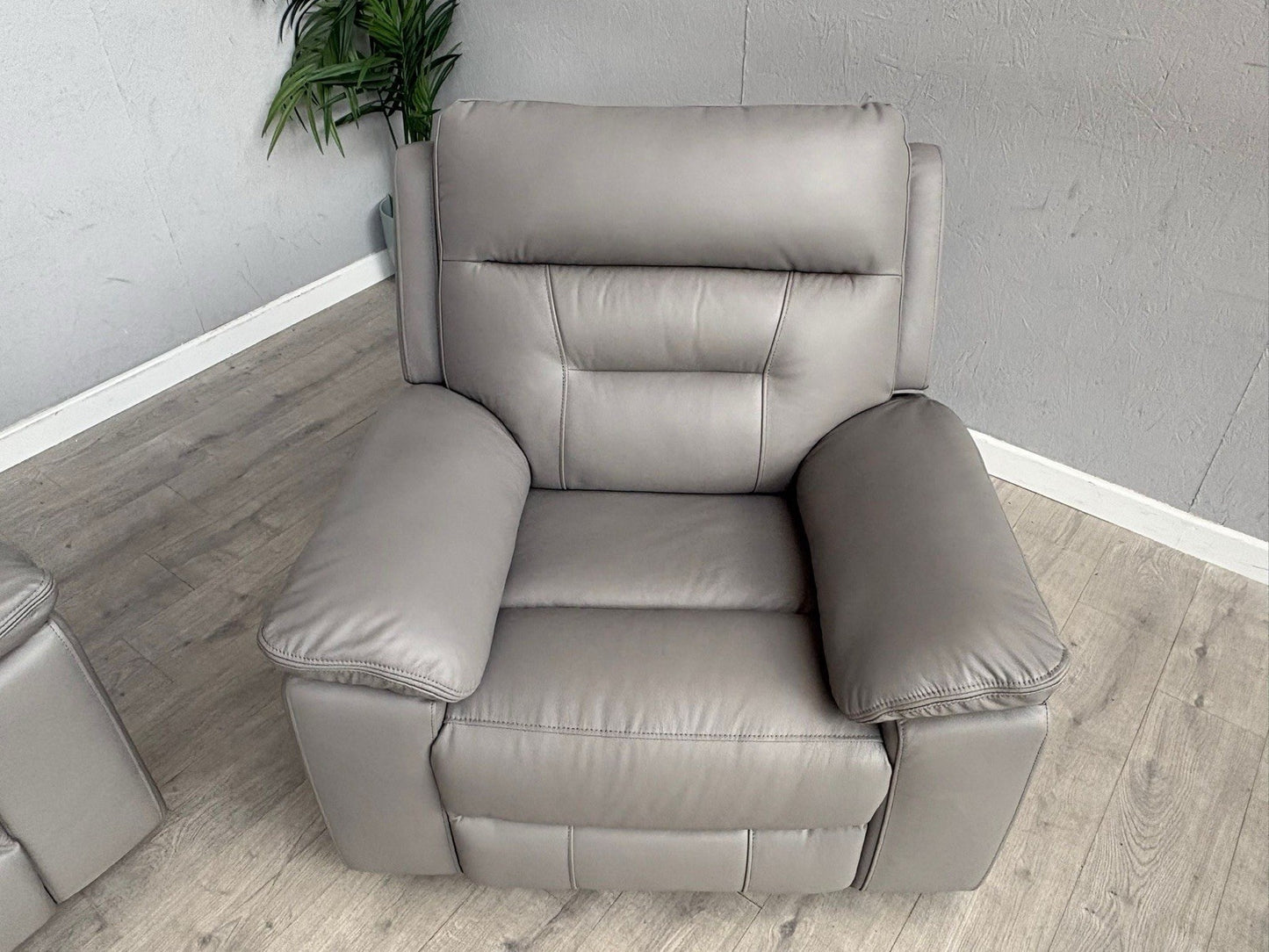 DFS Braylan Leather 3 Seater + Armchair, Power Recliner Sofa Set - RRP £2,248