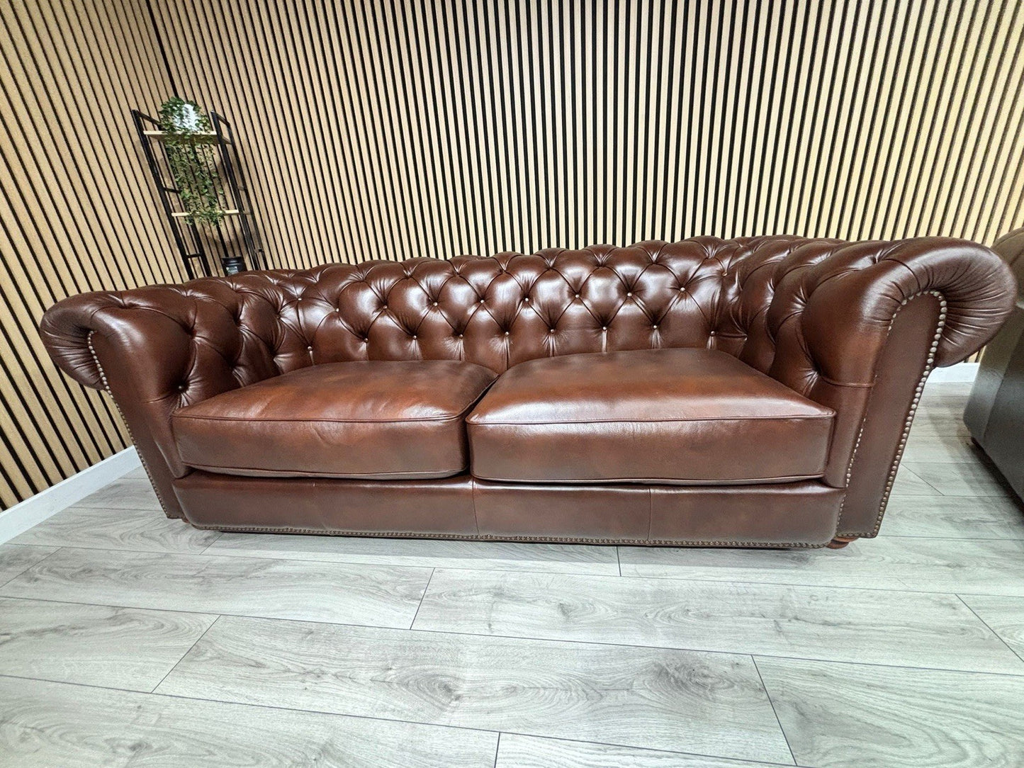 At The Helm Shackleton Style 3 Seater + 2 Seater Leather Chesterfield Sofa Set