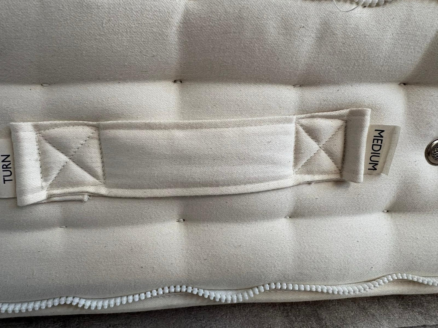 Hypnos Luxurious Earth 02 6ft Superking Mattress Zip and Link, Medium RRP £3,299