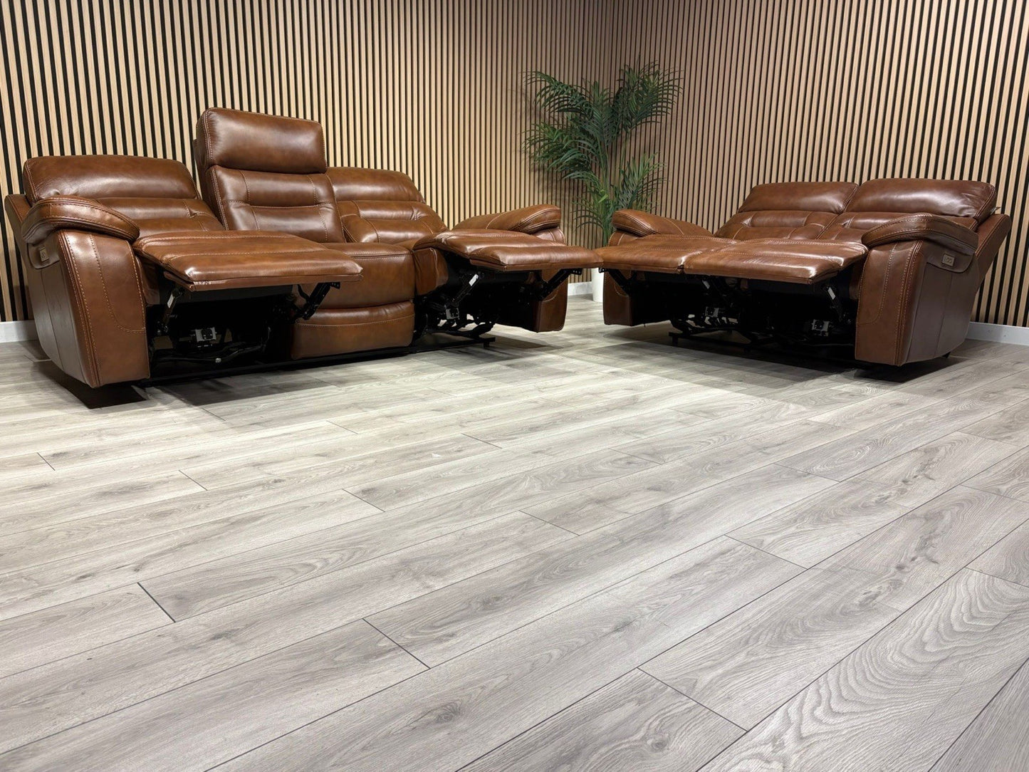 Kingsbury Premium Leather 3+2 Seater Power Recliner Sofa Set - RRP £3898