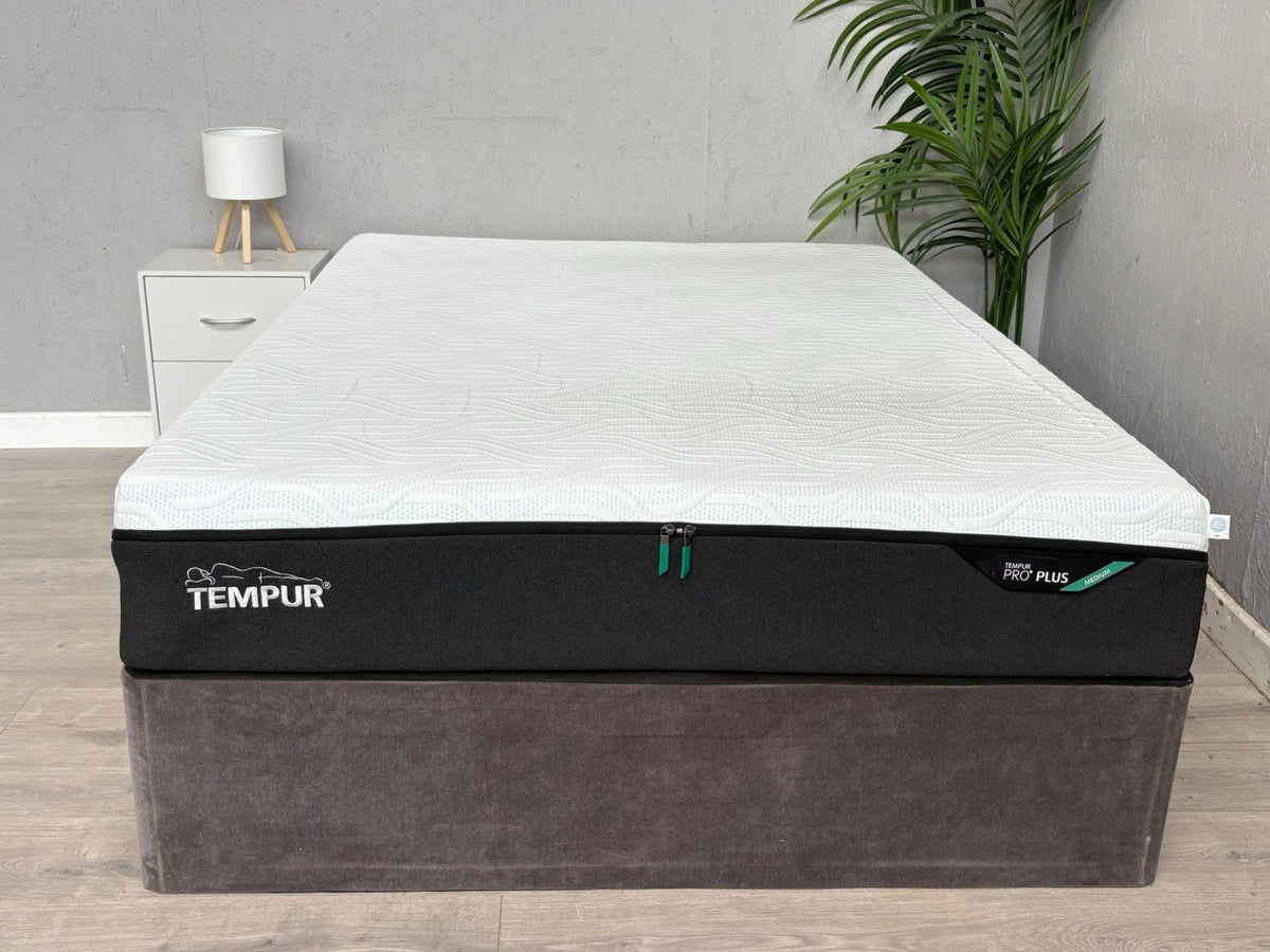 Tempur PRO PLUS 4ft 6 Double Mattress, Medium ( SEE PICTURES ) - RRP £2,299