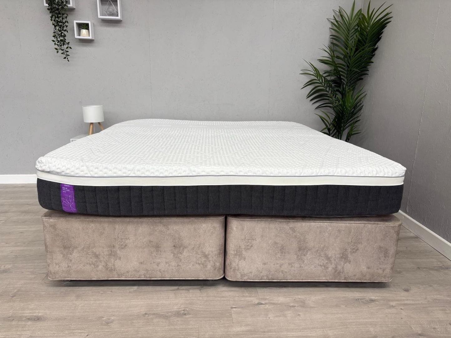EMMA - Helix Hybrid Deluxe 6ft Superking Mattress - RRP £1,849