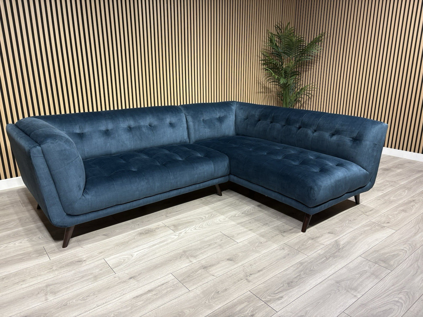 Furniture Village RENE Fabric RHF Chaise Open End Corner Sofa - RRP £1,695