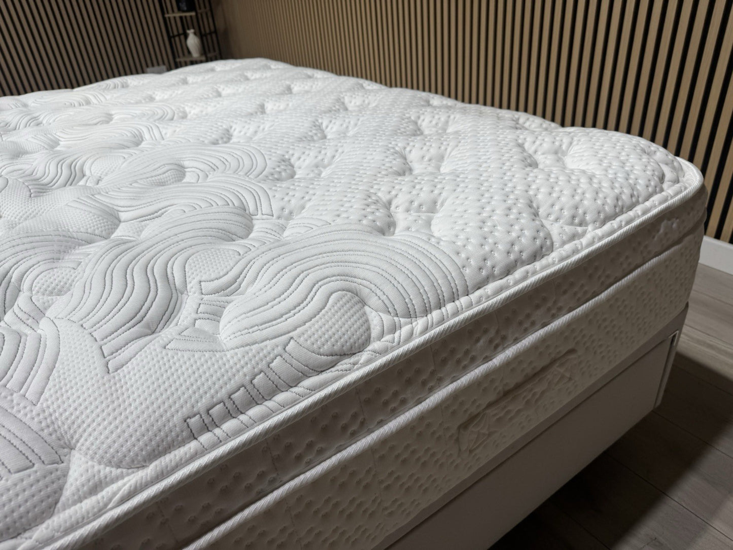 IGEL Advance 2050i 6ft Superking Mattress, Firm - RRP £1,899