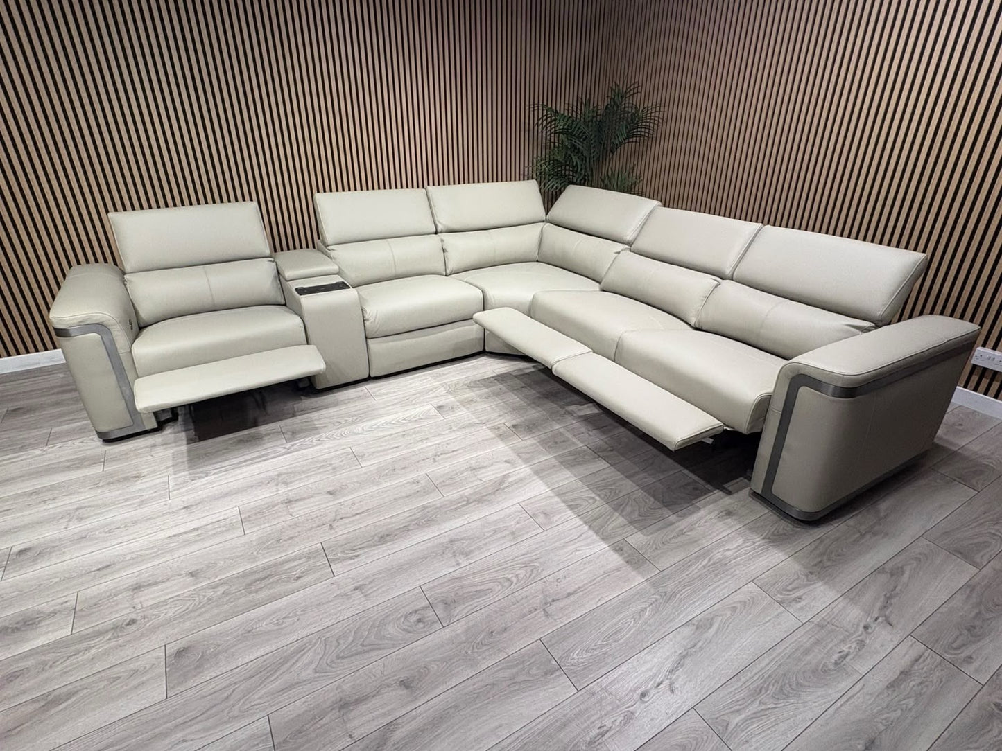 Sofology PLAZA style Leather 2c2 Power Recliner Sofa + Console - RRP £4699