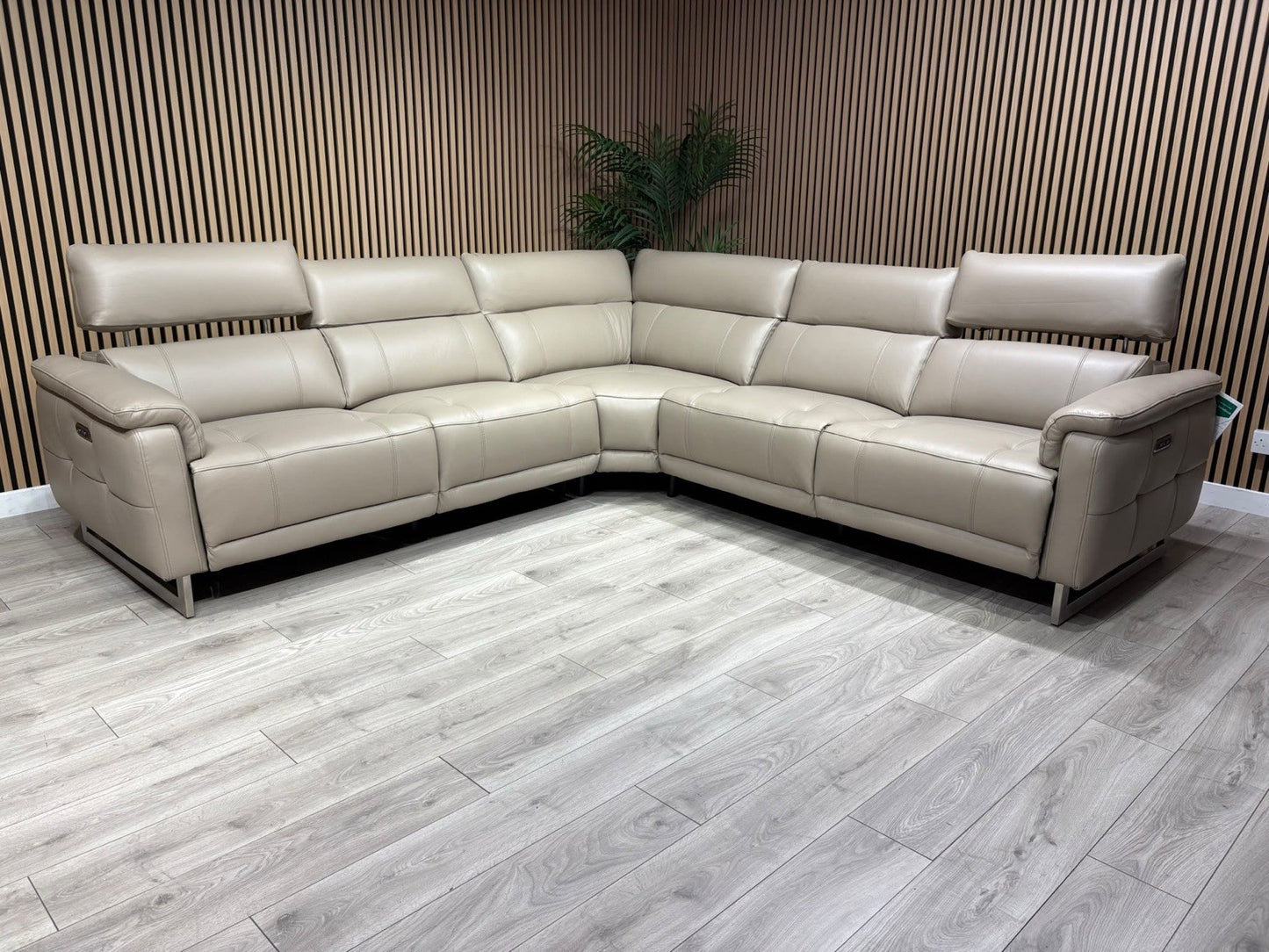 Furniture Village MOET Large Leather Power Recliner Corner Sofa - RRP £4,495