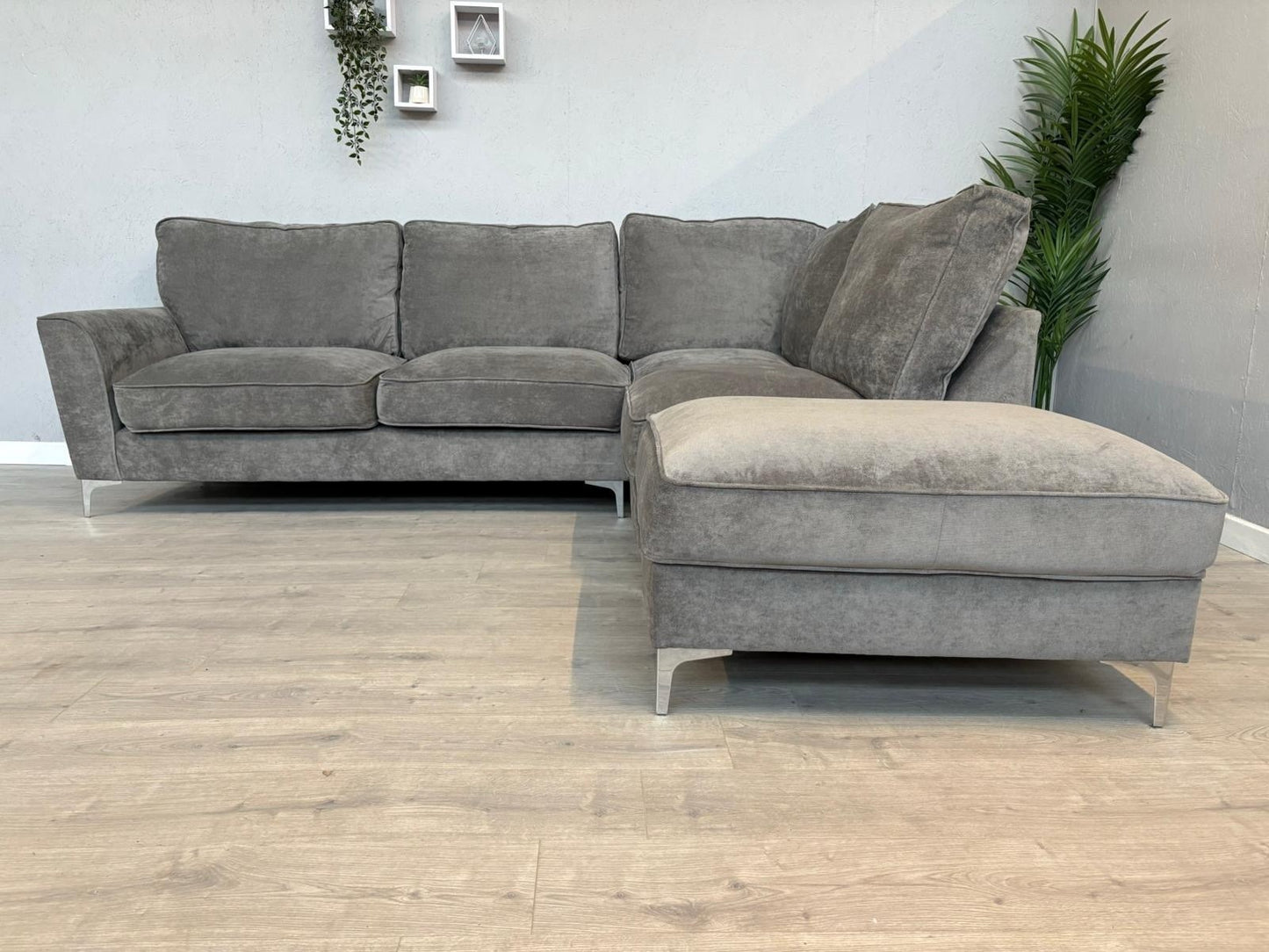 Furniture Village LEGEND RHF Classic Back Fabric Chaise Corner Sofa - RRP £1895