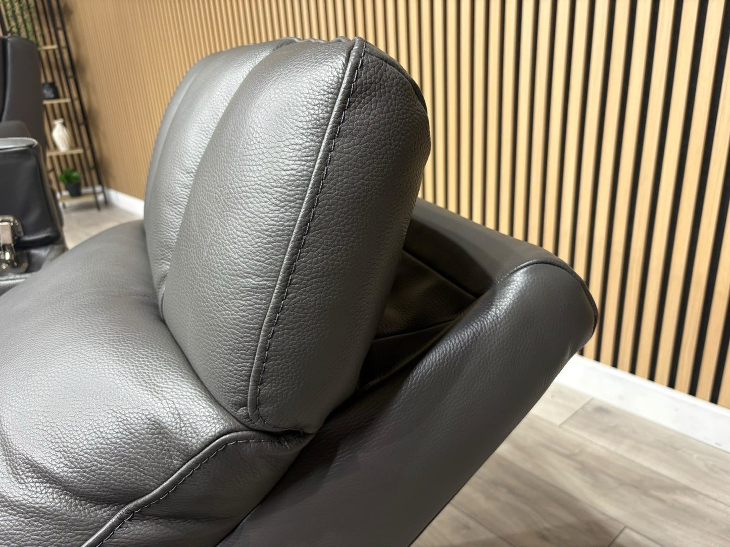 SCS Adstock x2 Leather Power Recliner Chairs with Power Head Tilt RRP £2258