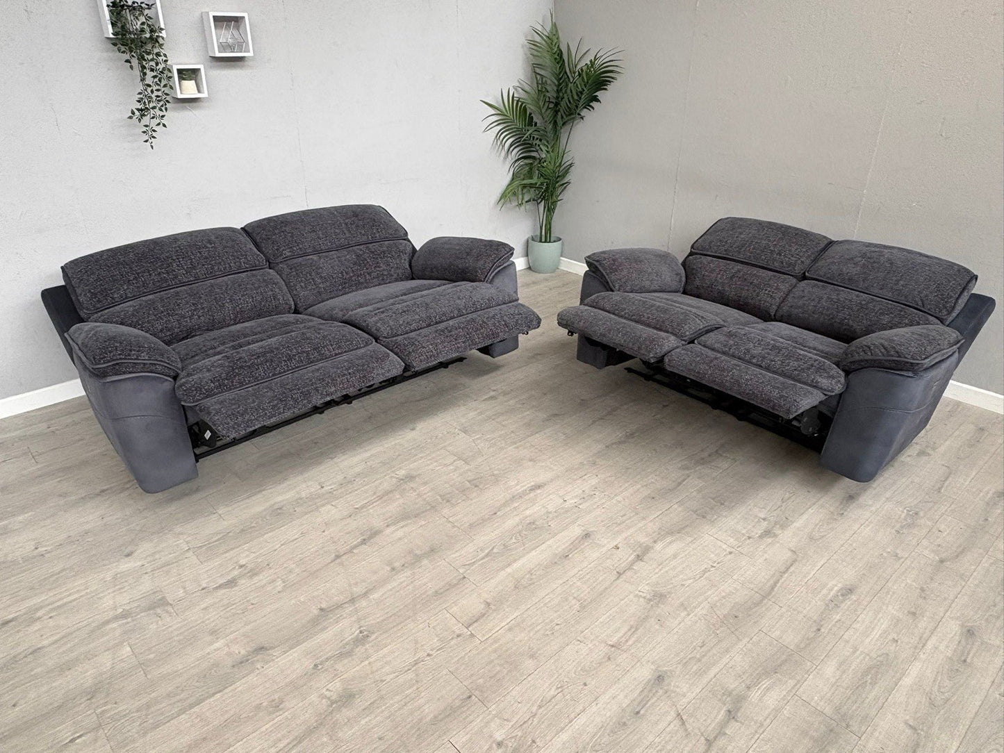DFS Fontaine 3 Seater + 2 Seater Power Recliner Sofa Set  - RRP £1,978
