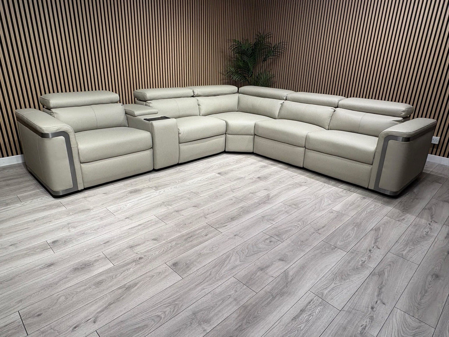 Sofology PLAZA style Leather 2c2 Power Recliner Sofa + Console - RRP £4699